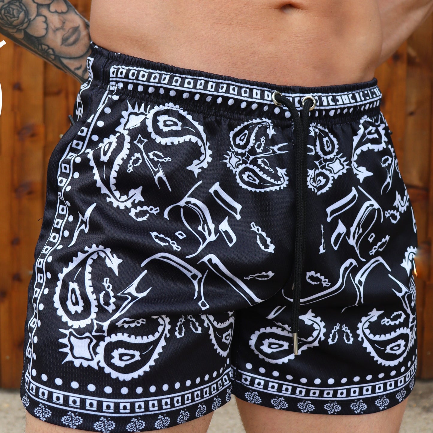 DAY PARTY SHORTS-BLACK PAISLEY