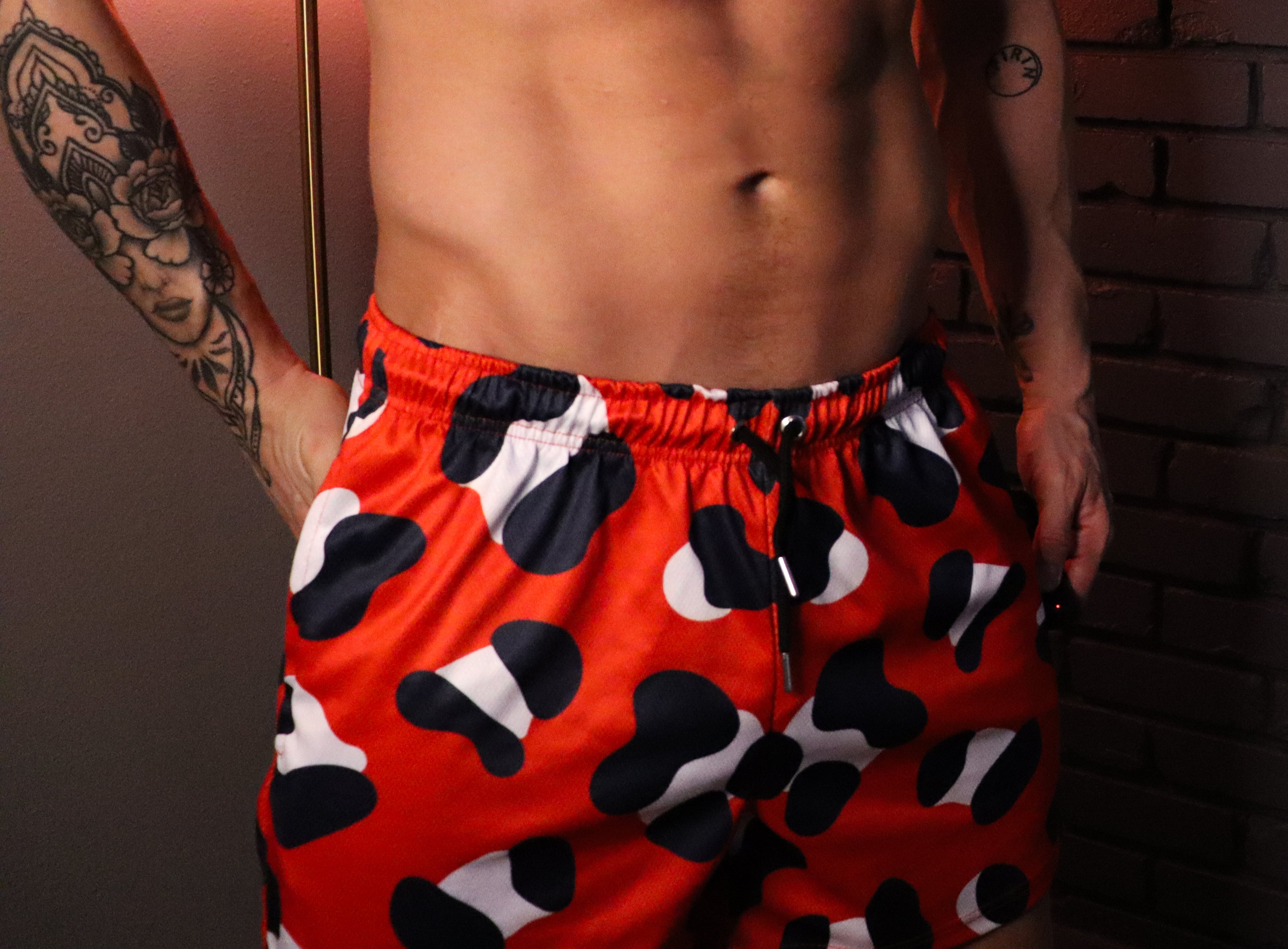 DAY PARTY SHORTS-RED LEOPARD